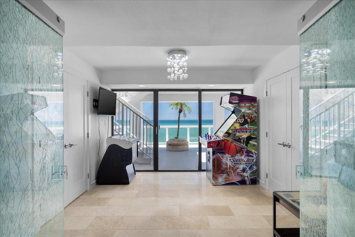 ALIKI TOWER - Residential