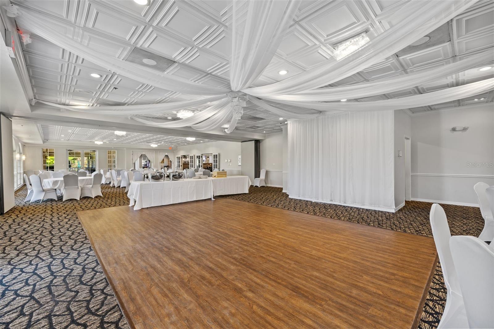 CRESCENT OAKS COUNTRY CLUB PH 1 - Residential