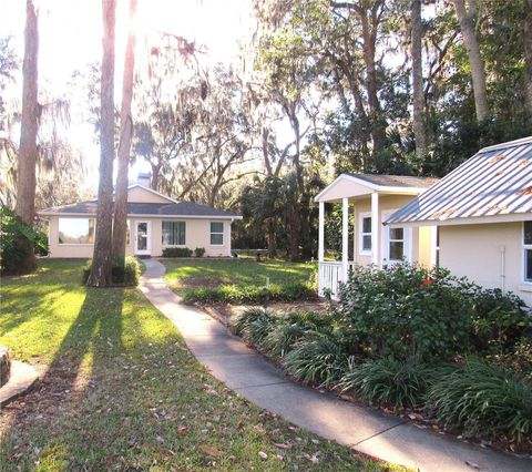 A home in CRYSTAL RIVER