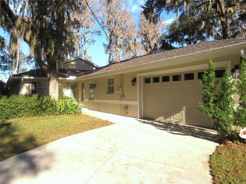 A home in CRYSTAL RIVER