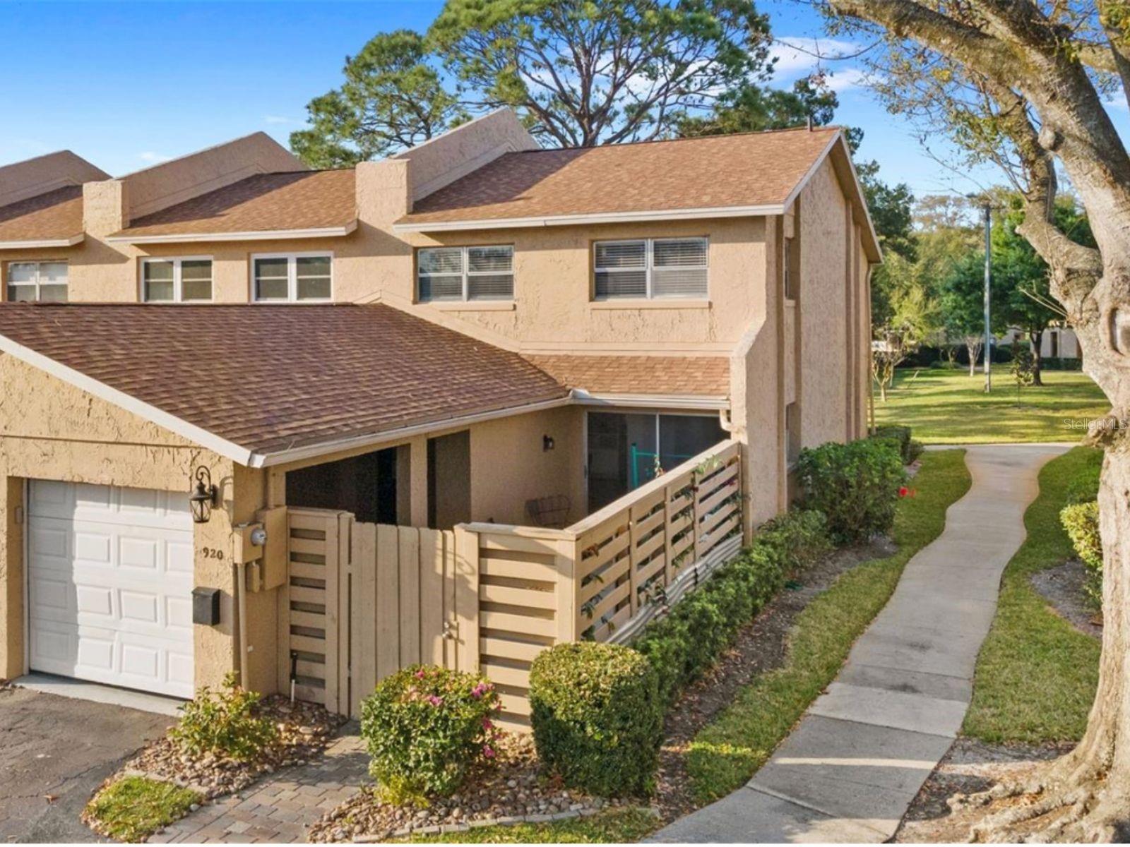 PARK LAKE TWNHS - Residential