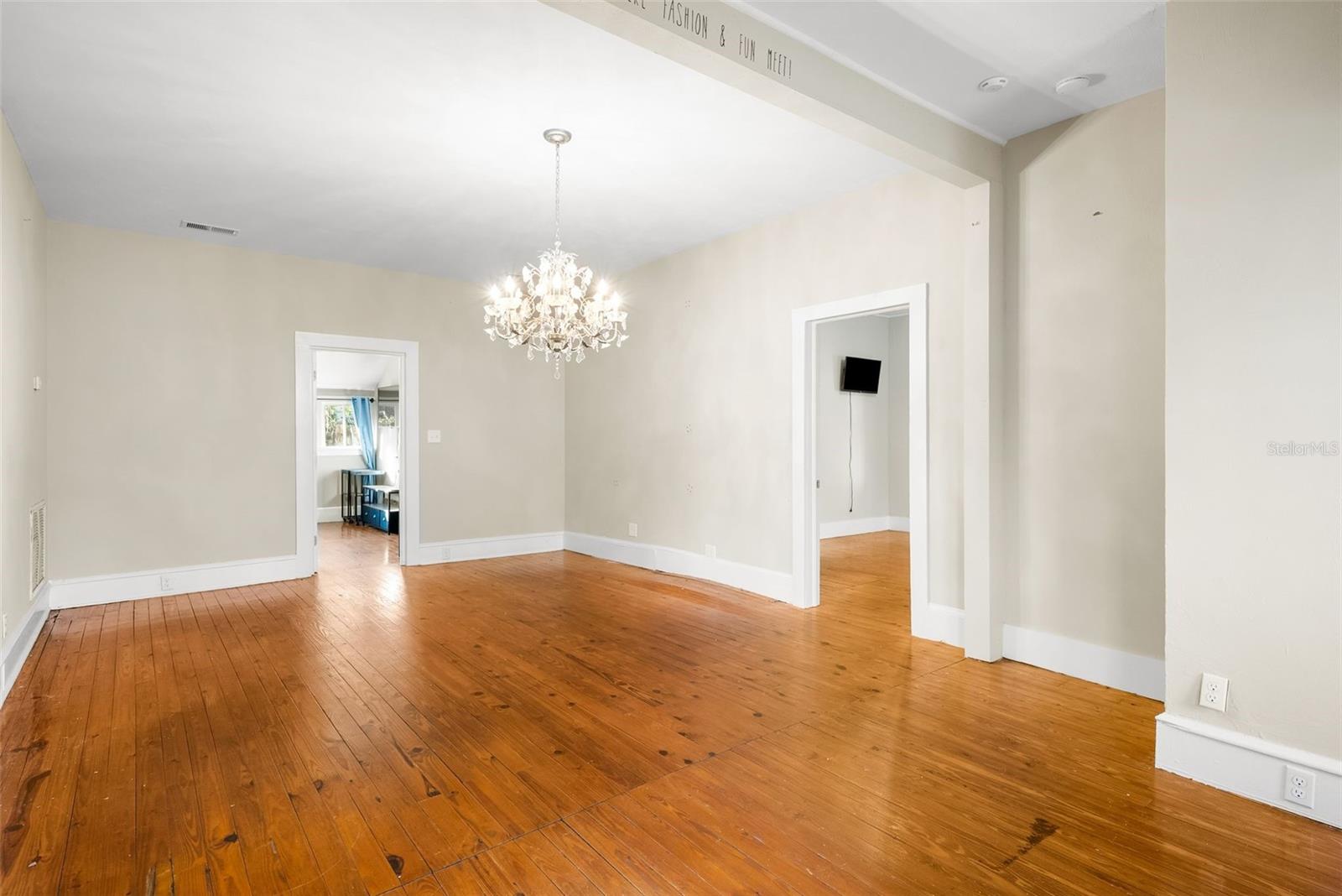 S. C. MOORE ADDN (MRS. S C MOORE EST) - Residential