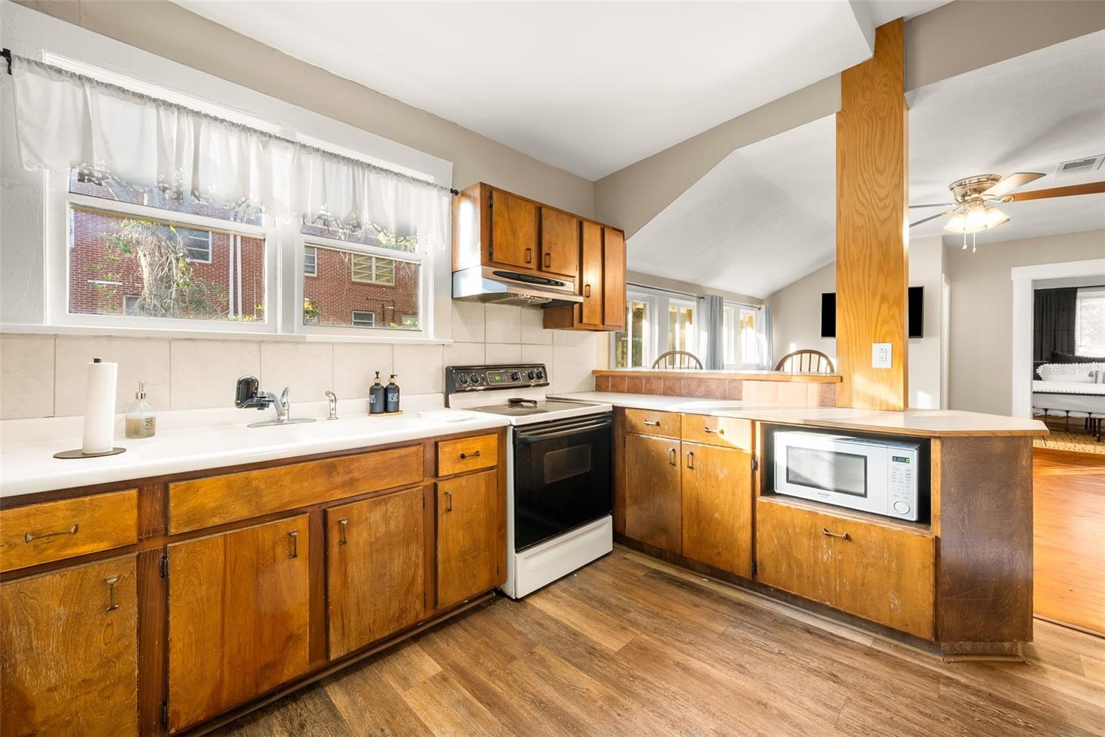 S. C. MOORE ADDN (MRS. S C MOORE EST) - Residential