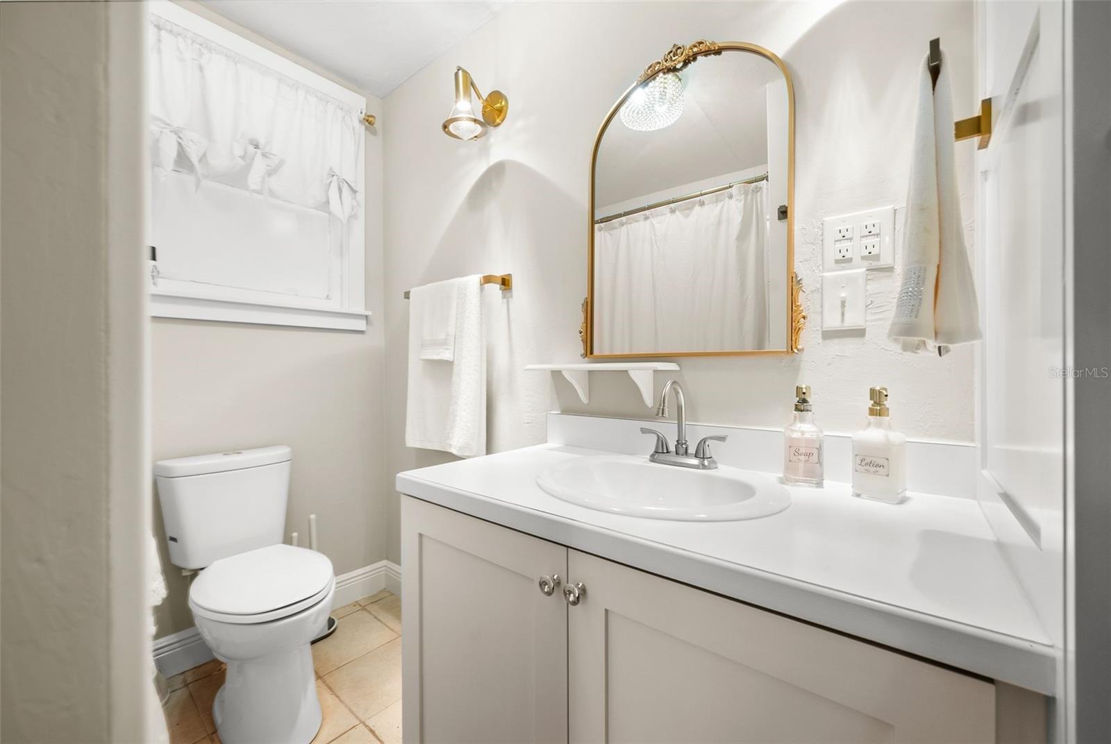 S. C. MOORE ADDN (MRS. S C MOORE EST) - Residential