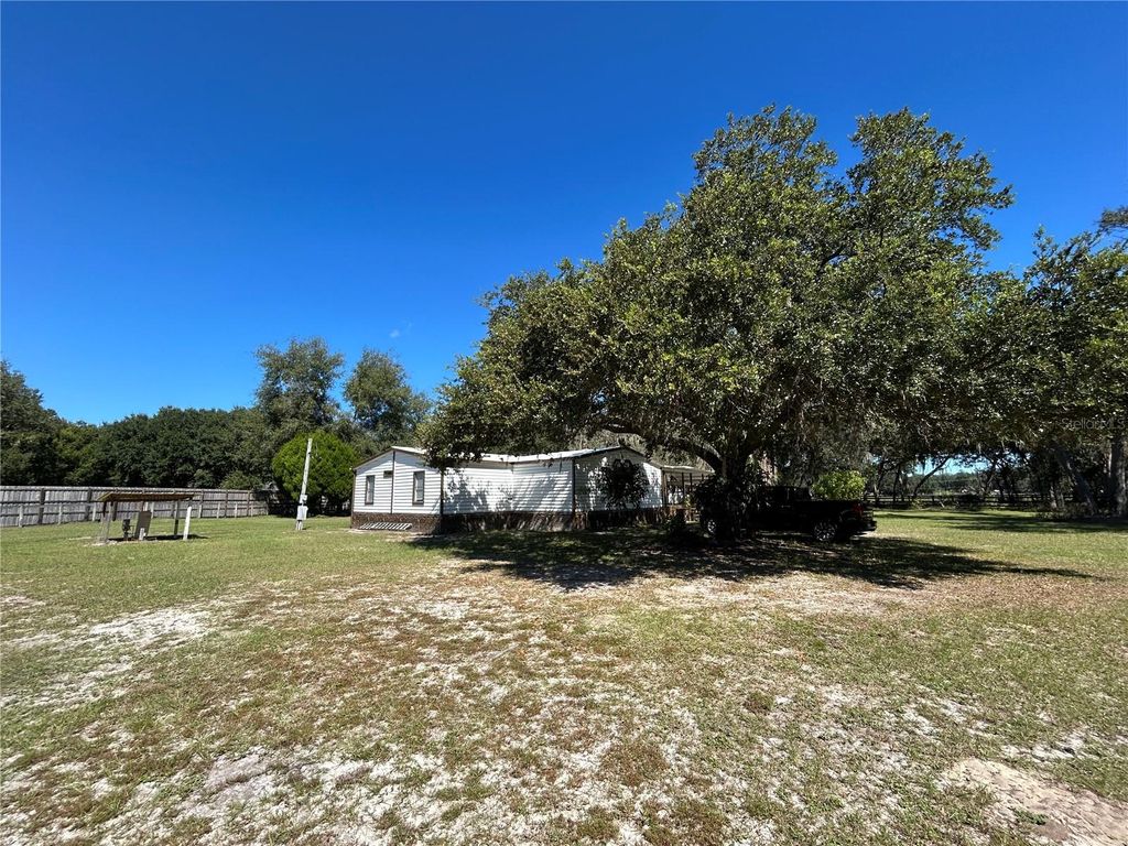 Photo of 9720 N Road 33, Polk City, FL 33868 (MLS # L4956627)