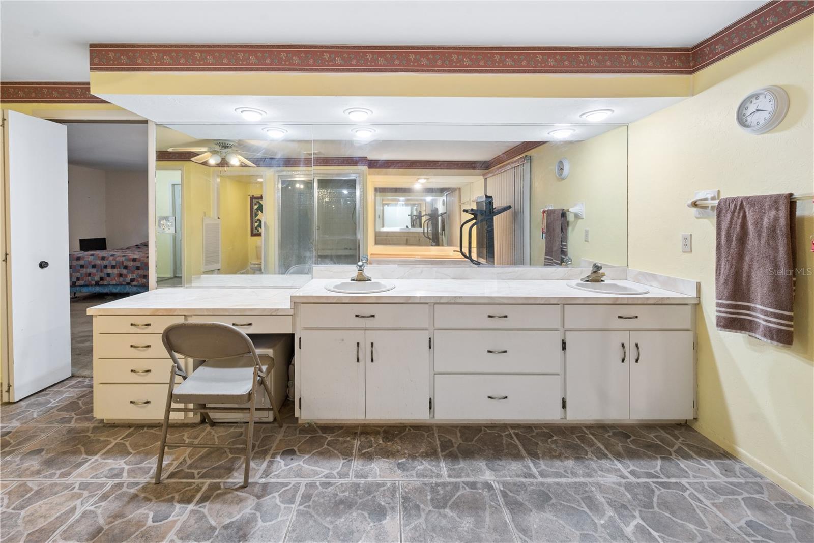 WILLISTON HLNDS - Residential