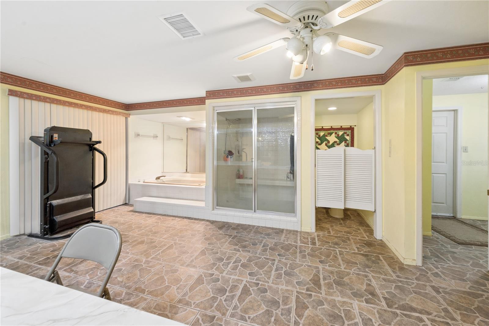 WILLISTON HLNDS - Residential