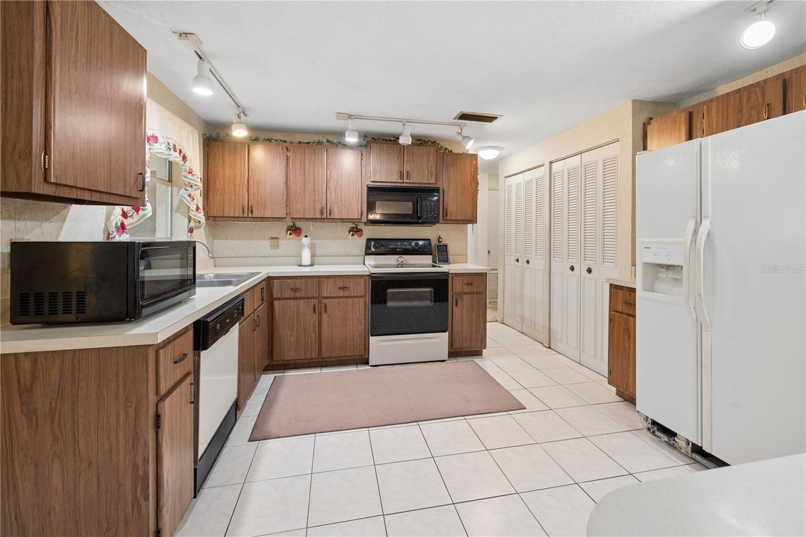 WILLISTON HLNDS - Residential