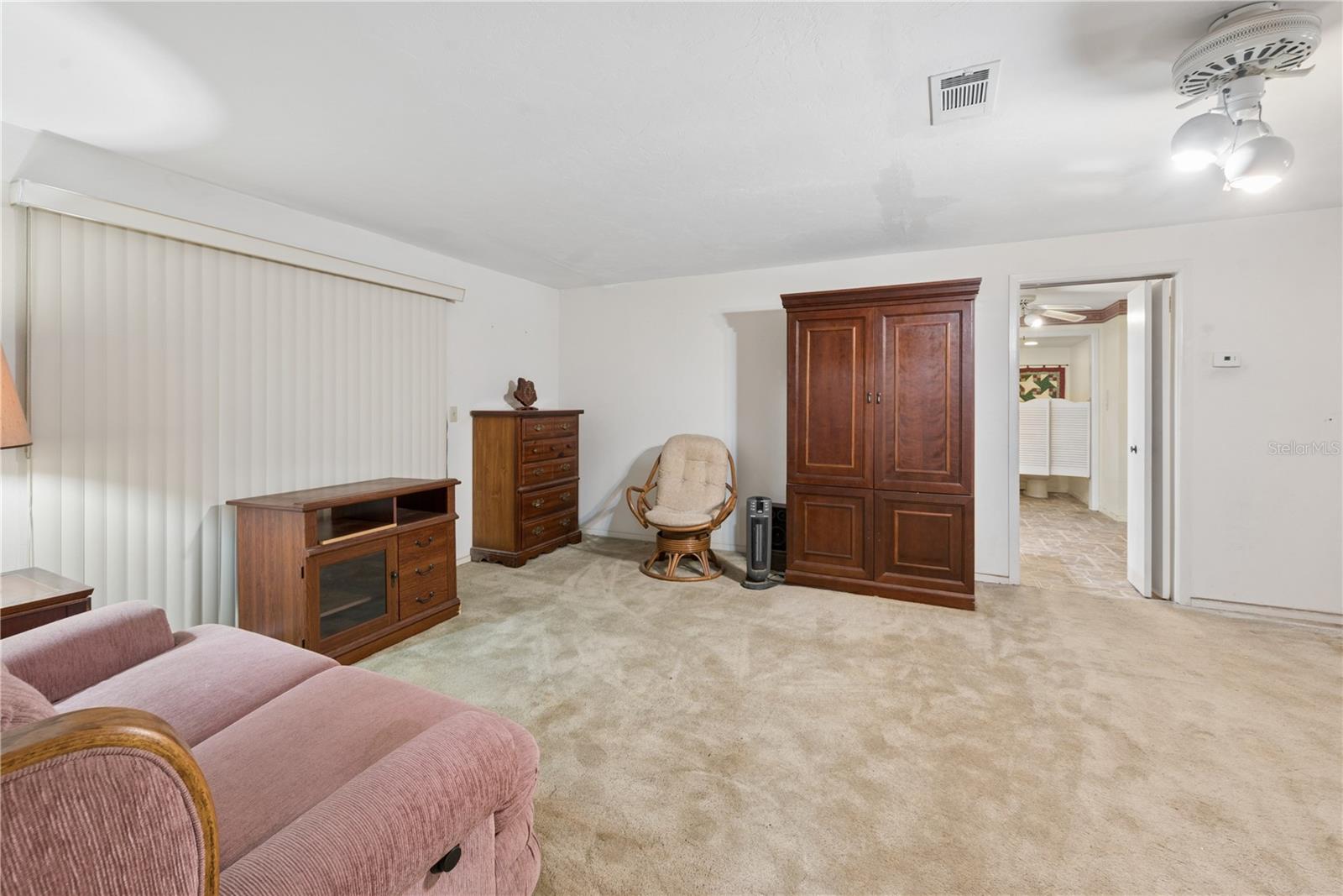 WILLISTON HLNDS - Residential