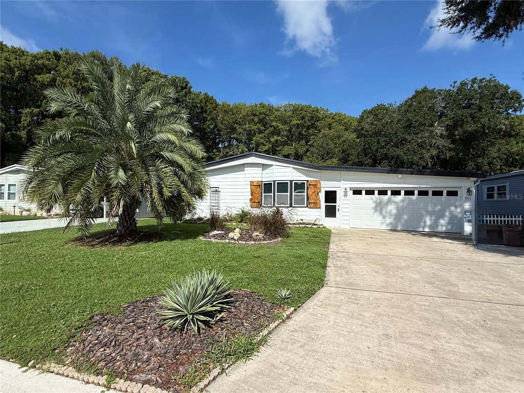 Photo of 802 Oak Boulevard, Wildwood, FL 34785 (MLS # G5116950)