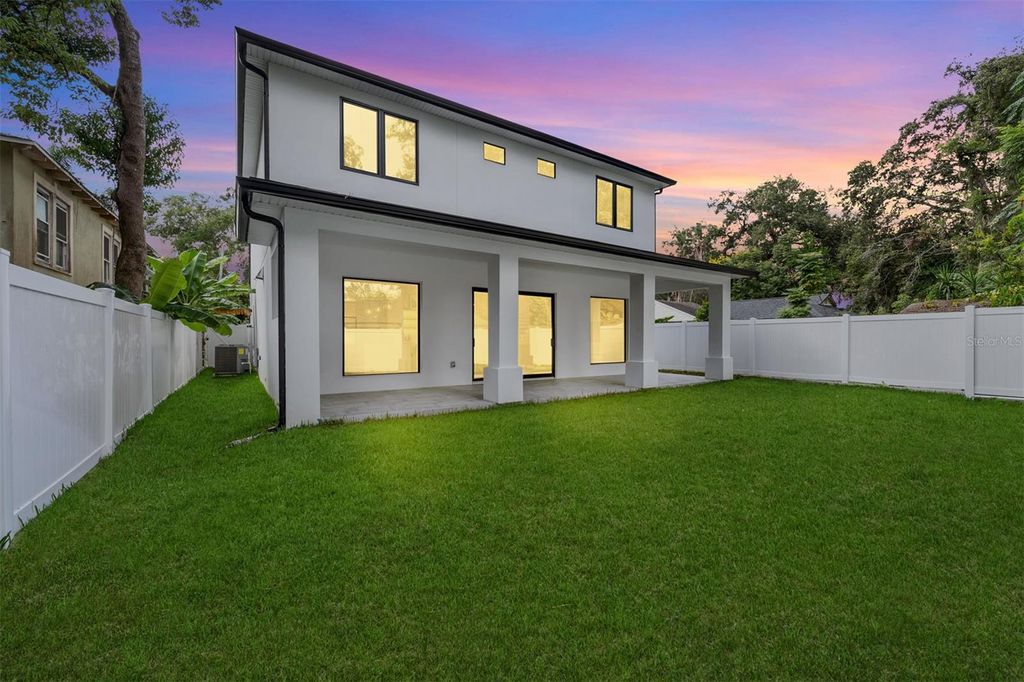 Photo of 1217 Cloverlawn Avenue, Orlando, FL 32806 (MLS # O6348231)