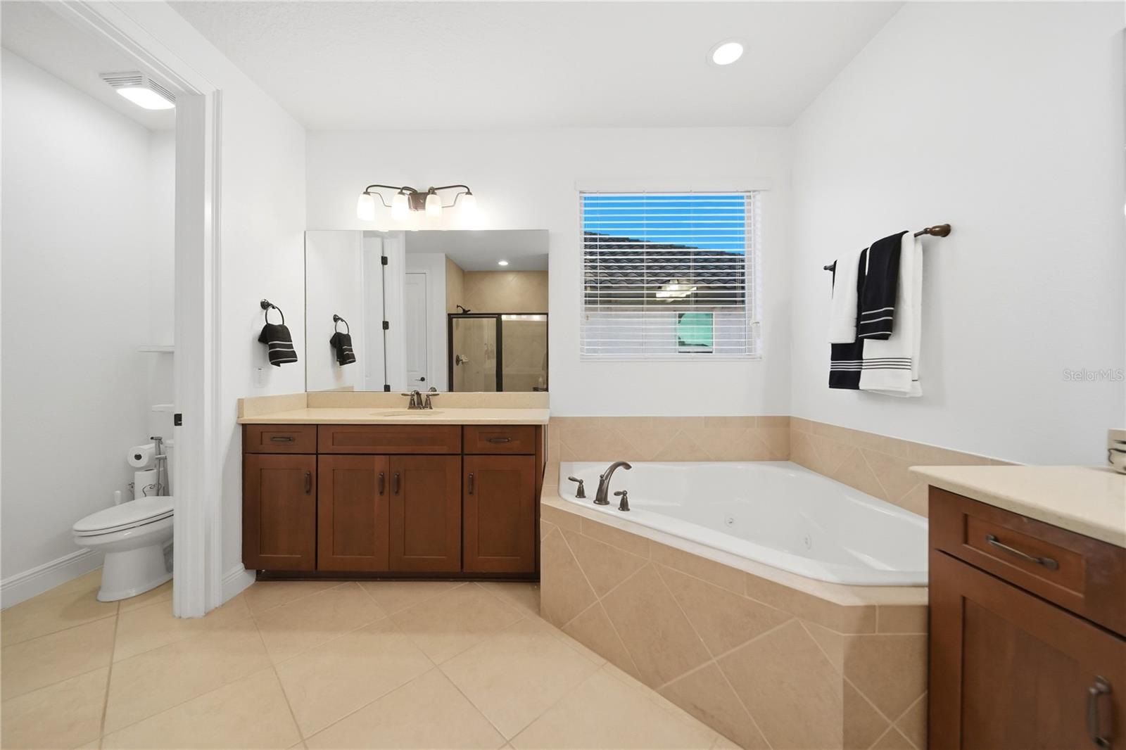 ENCLAVE - Residential