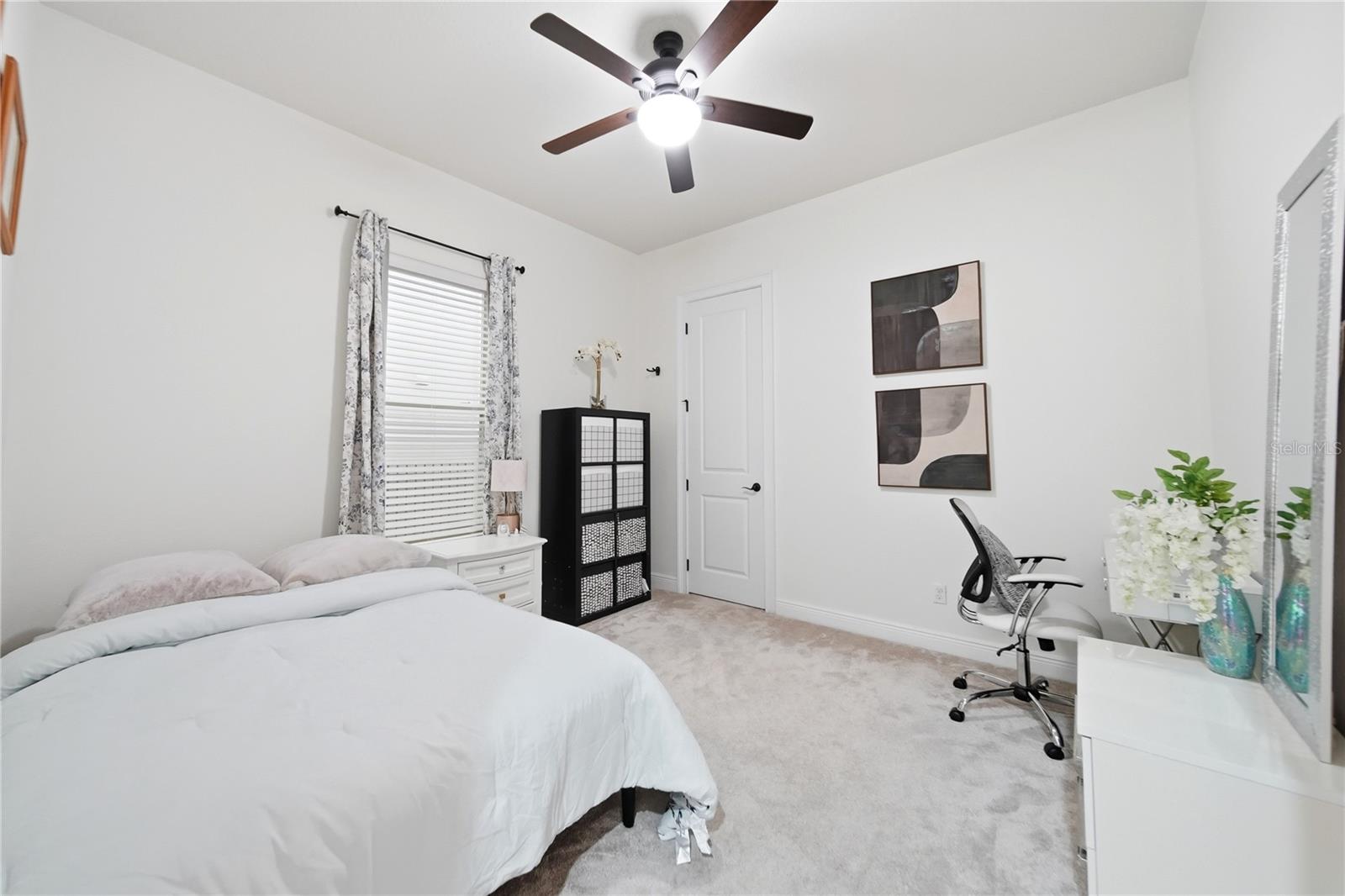 ENCLAVE - Residential