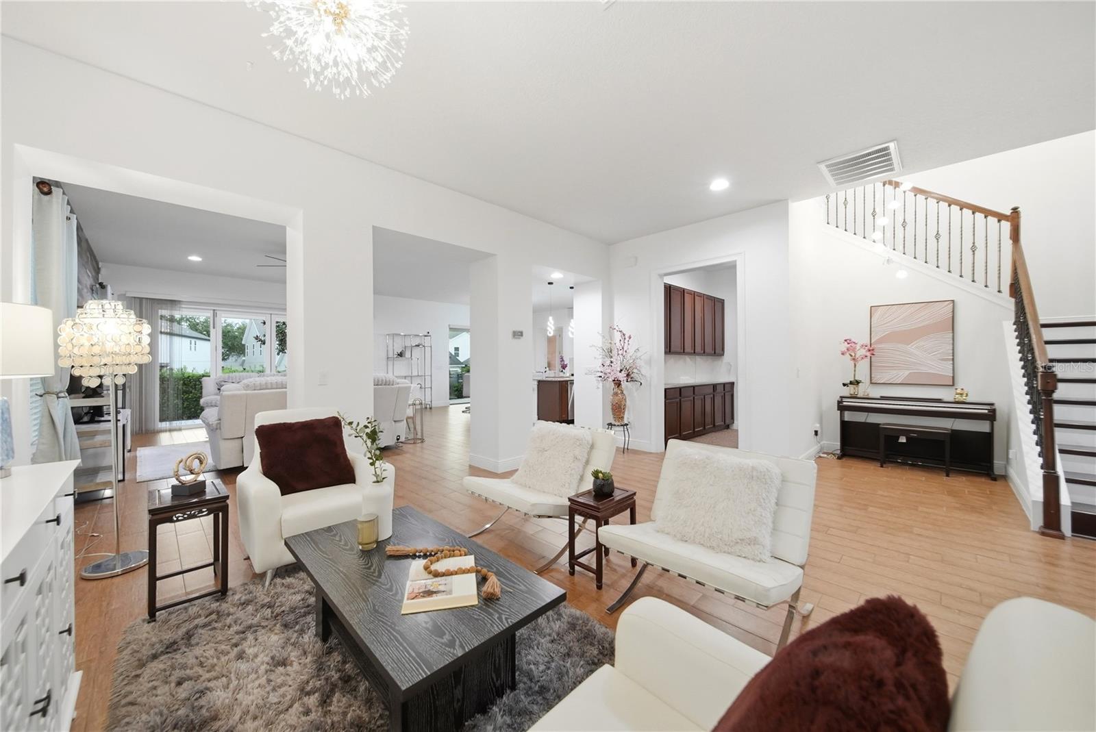 ENCLAVE - Residential