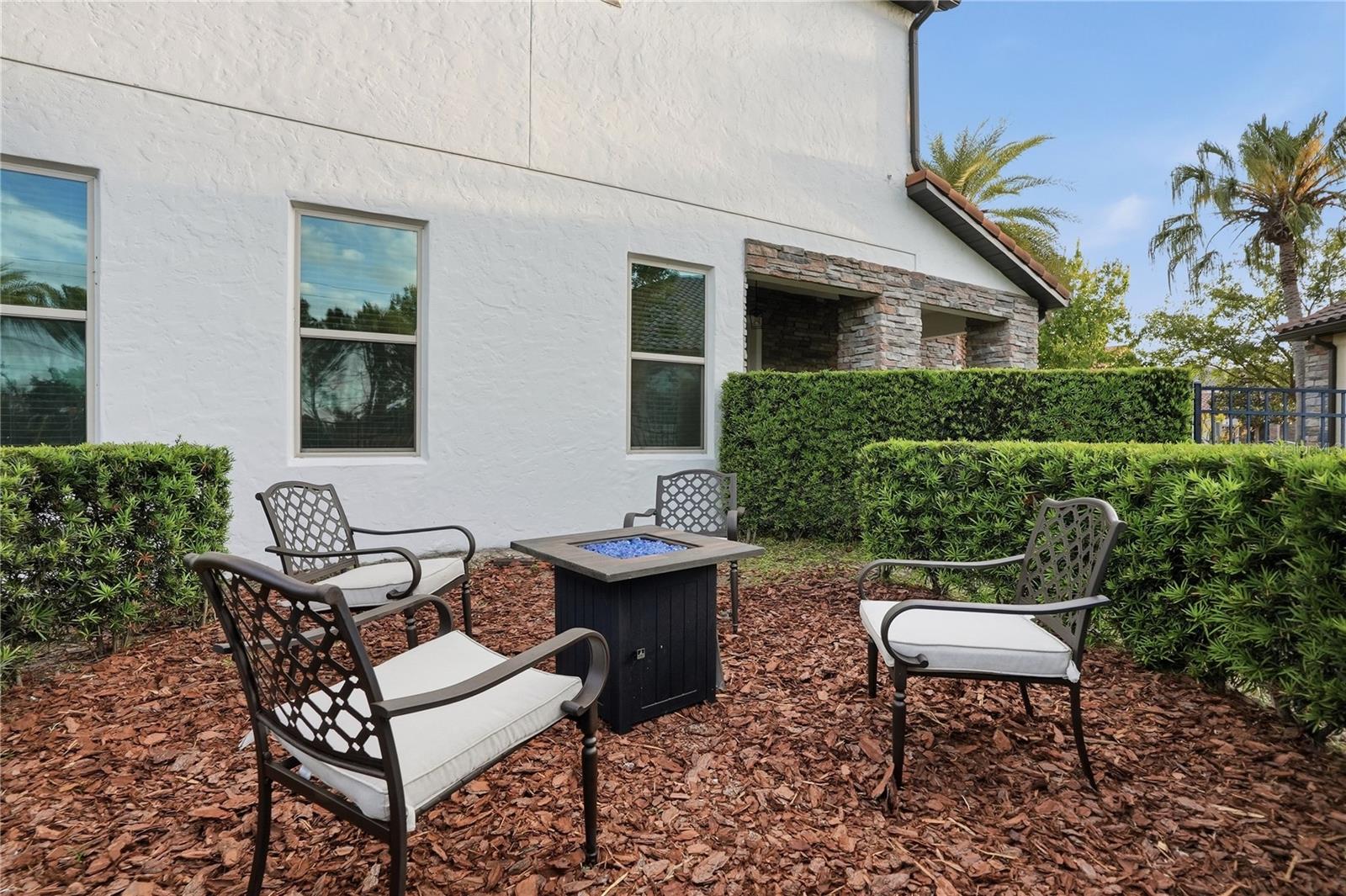 ENCLAVE - Residential