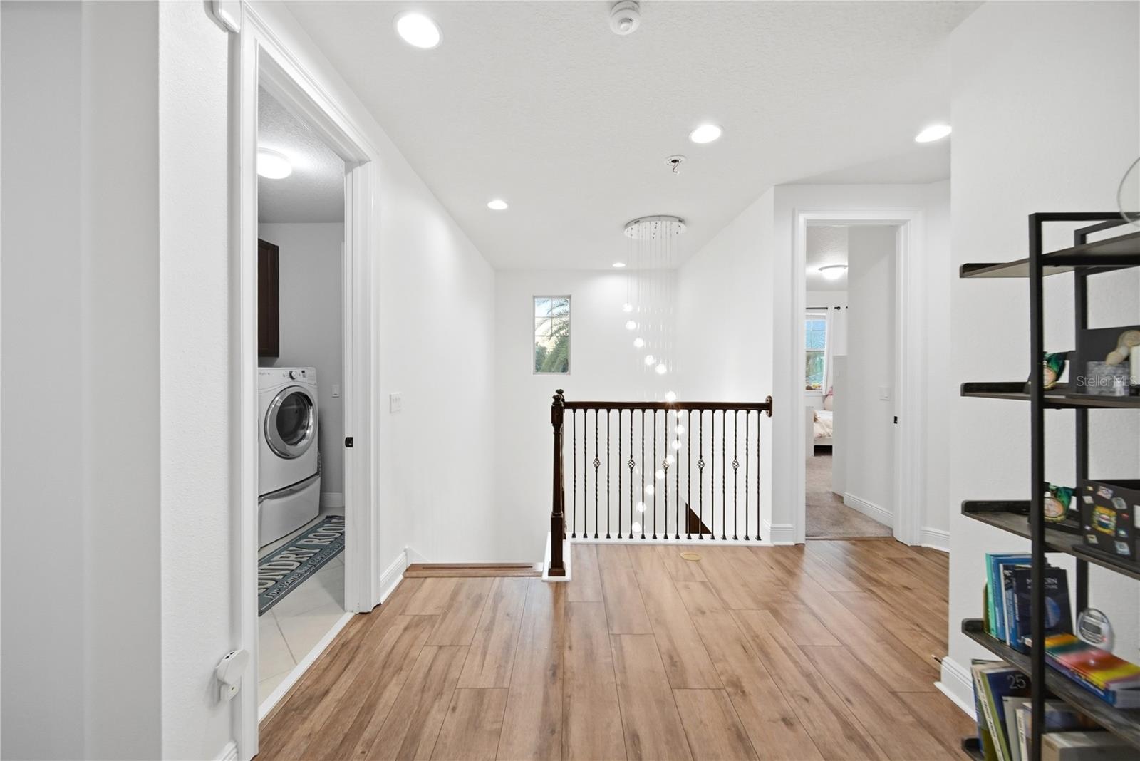 ENCLAVE - Residential