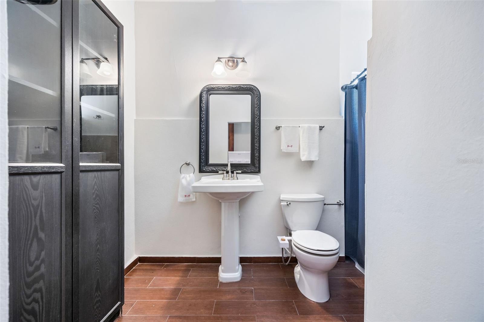 PLAZA CONDOMINIUM - Residential