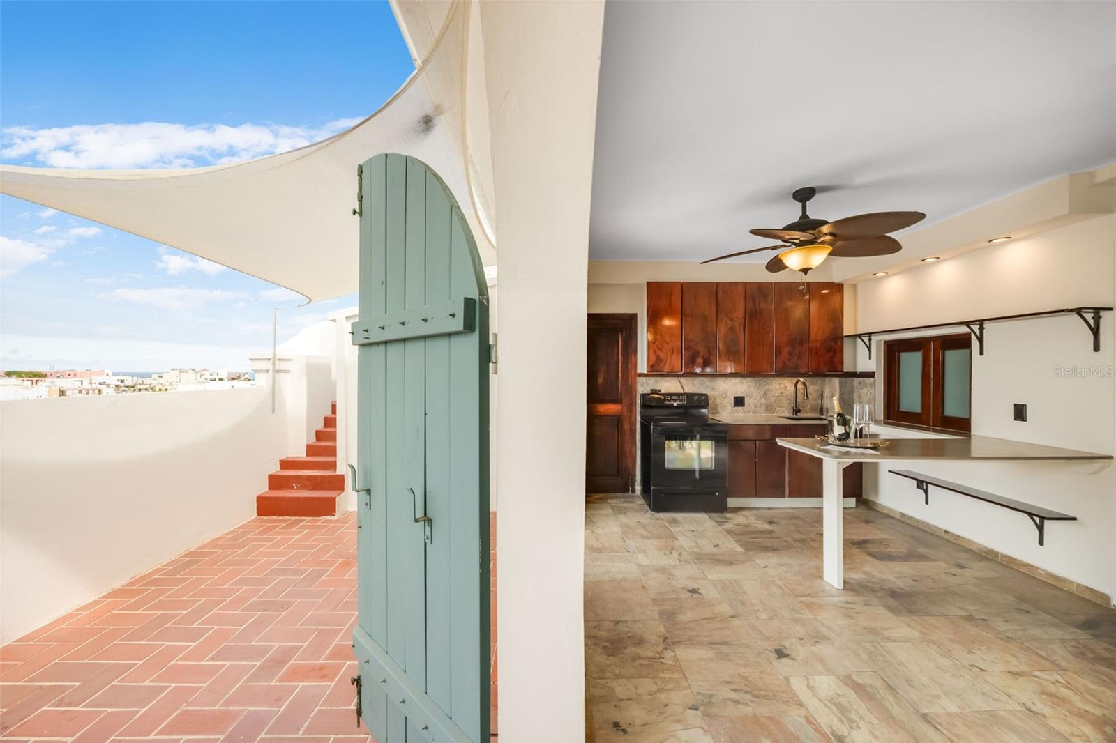 PLAZA CONDOMINIUM - Residential