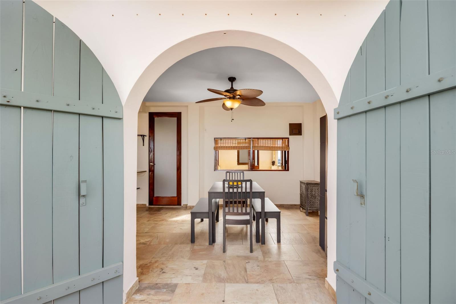 PLAZA CONDOMINIUM - Residential