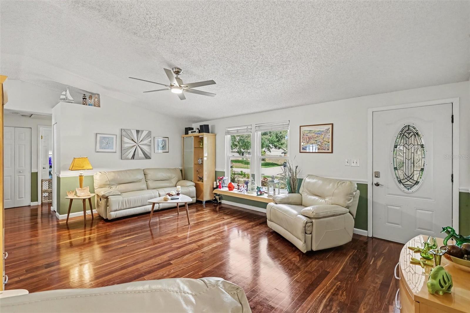 1308 OAKCREST DRIVE