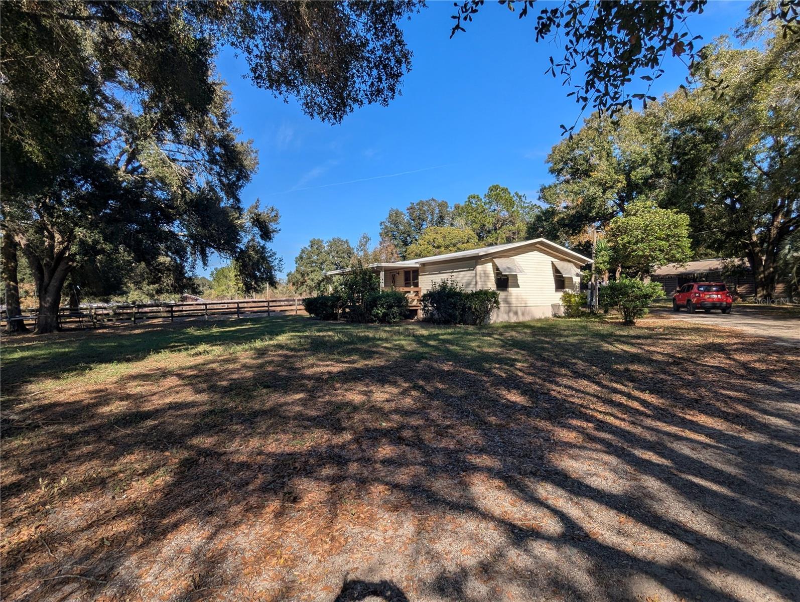 8425 NE 33RD COURT