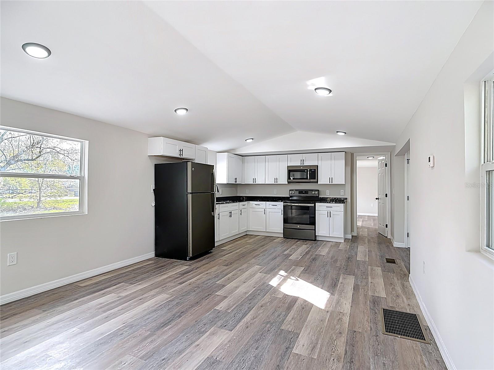 COUNTRY HAVEN - Residential