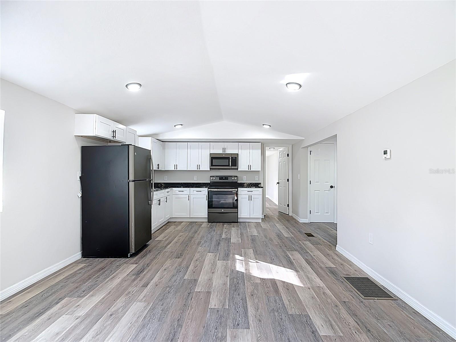 COUNTRY HAVEN - Residential