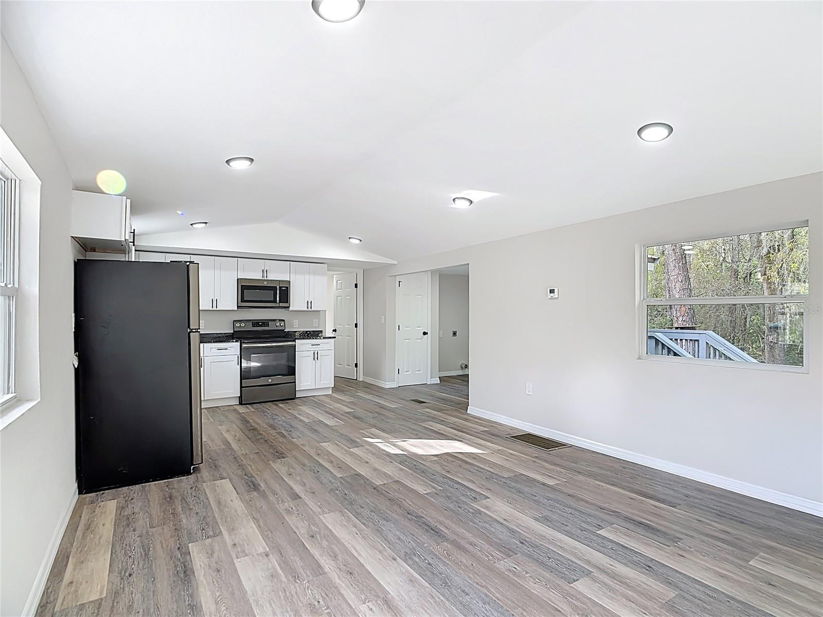 COUNTRY HAVEN - Residential