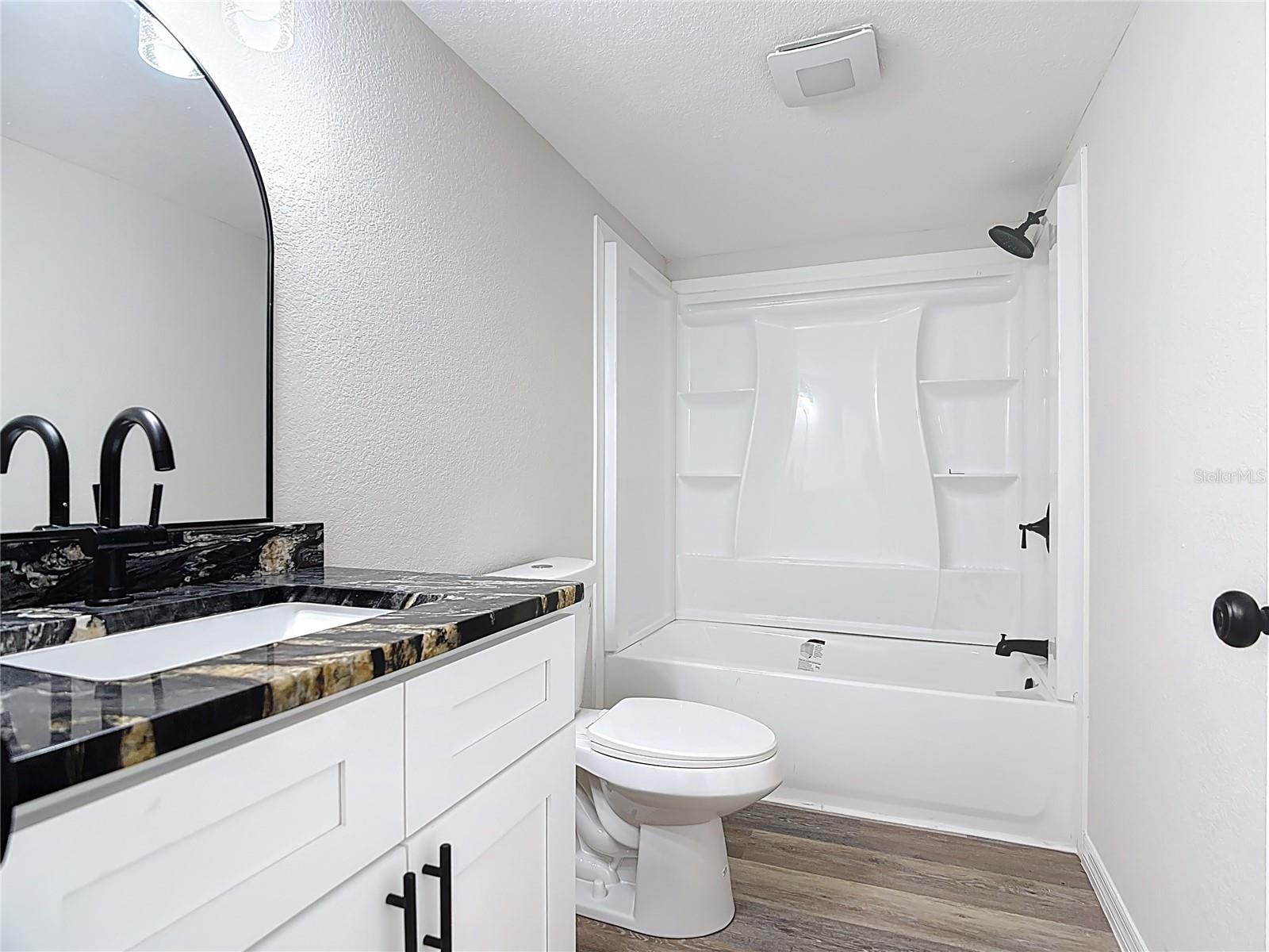 COUNTRY HAVEN - Residential