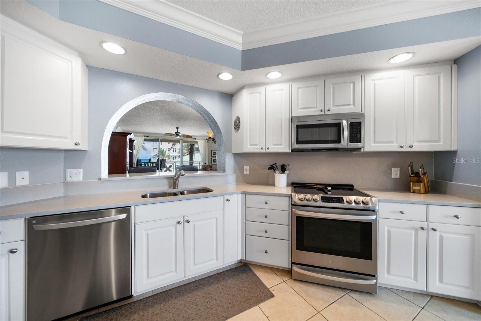 MANDALAY BEACH CLUB CONDO - Residential