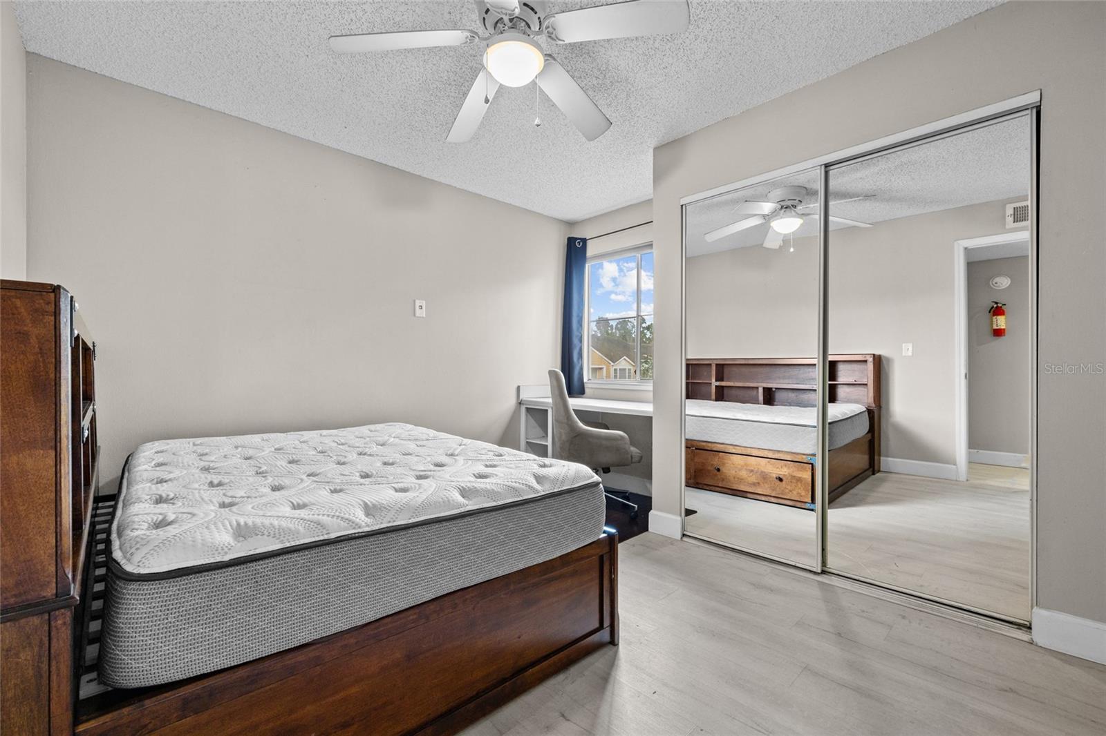 UNIVERSITY COMMONS - Residential