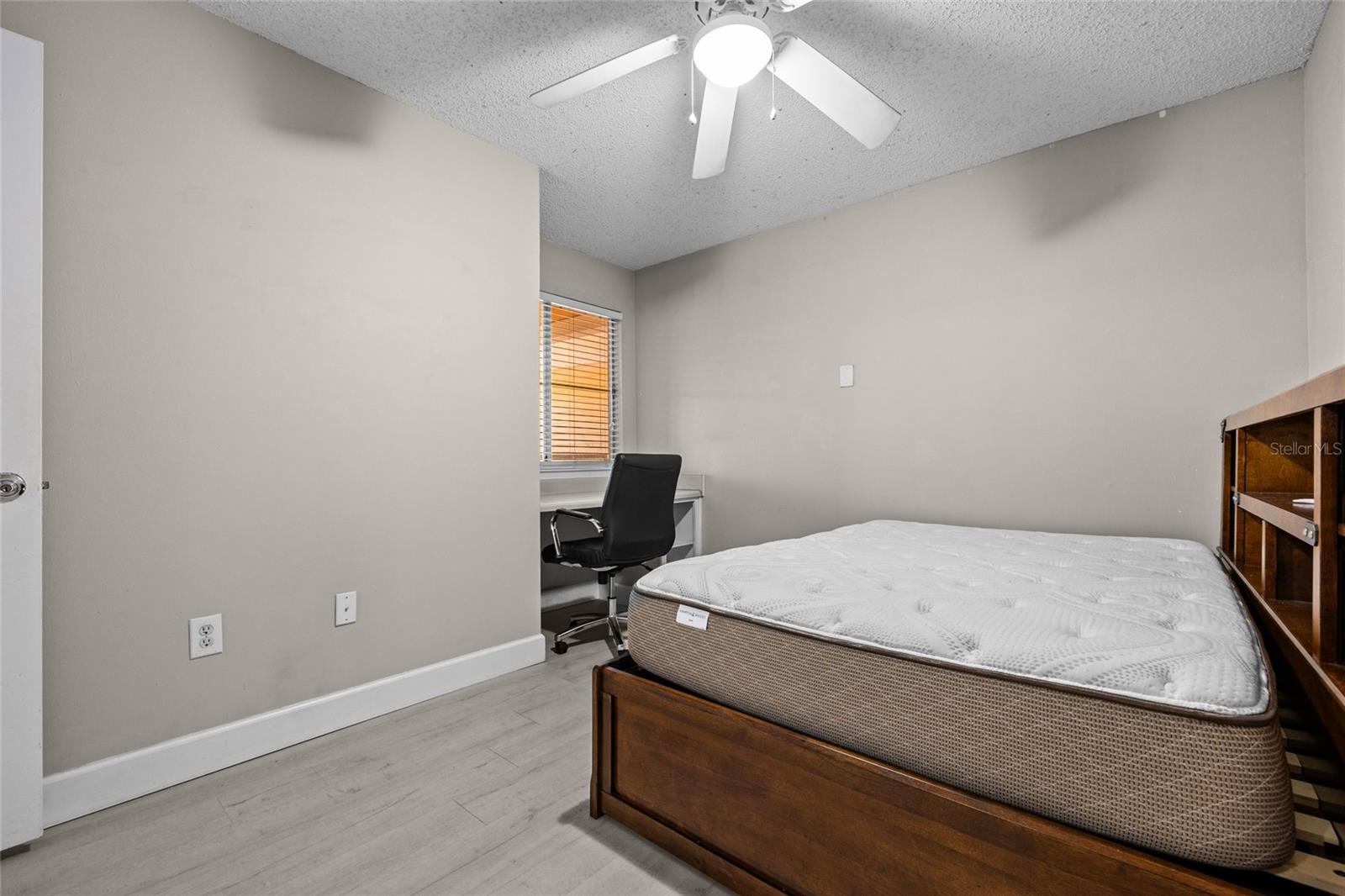 UNIVERSITY COMMONS - Residential