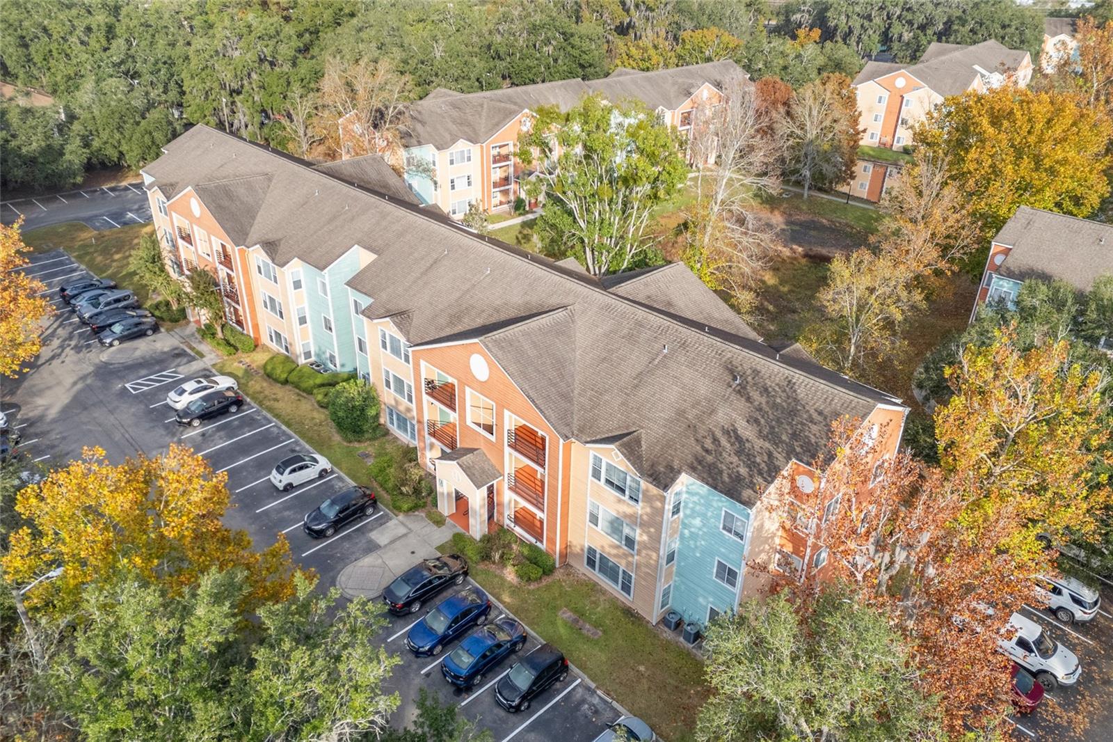 UNIVERSITY COMMONS - Residential