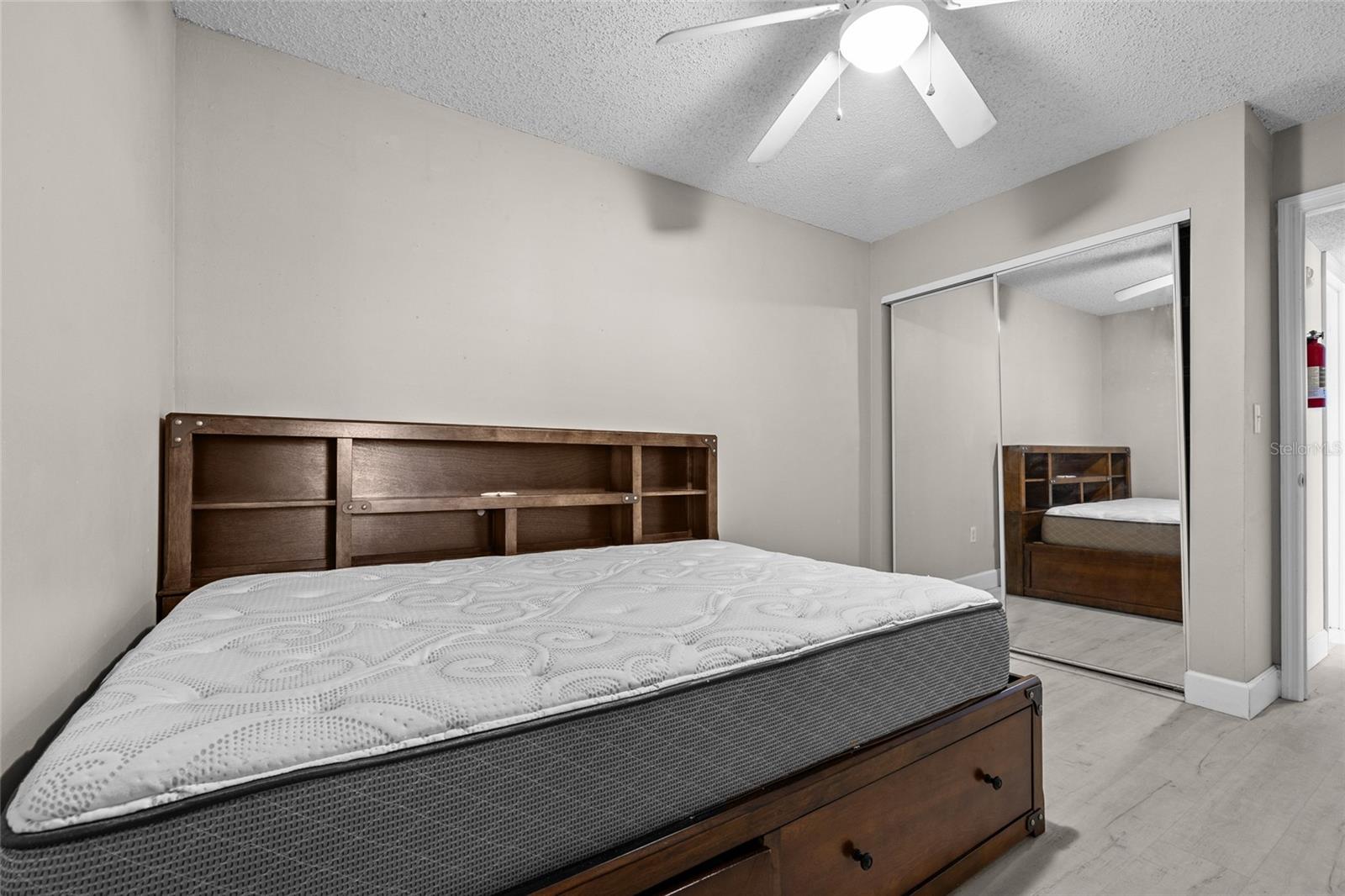 UNIVERSITY COMMONS - Residential