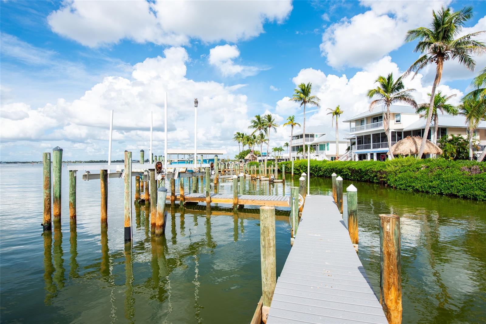 HARBOURVIEW CONDO - Residential
