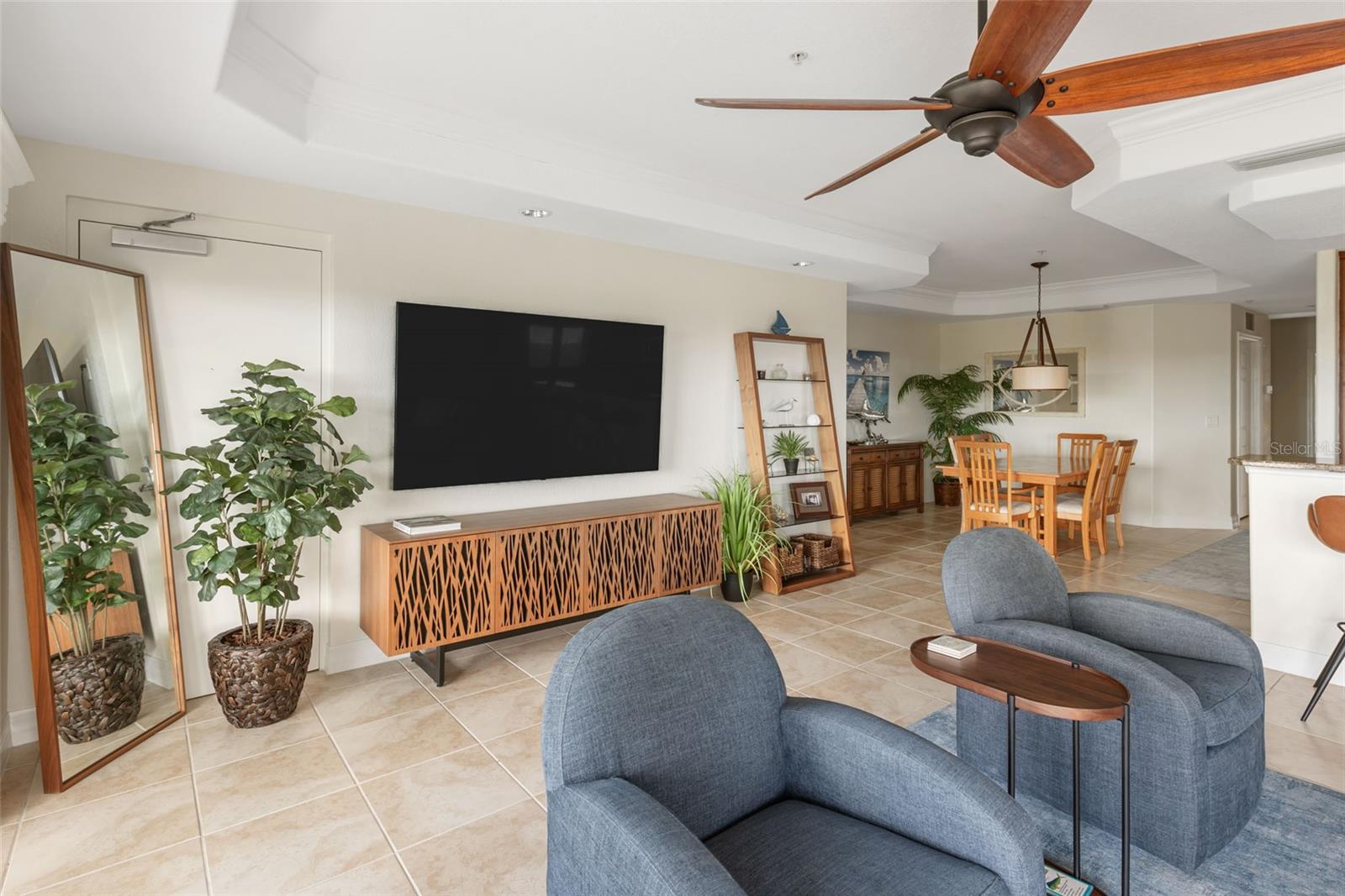HARBOURVIEW CONDO - Residential