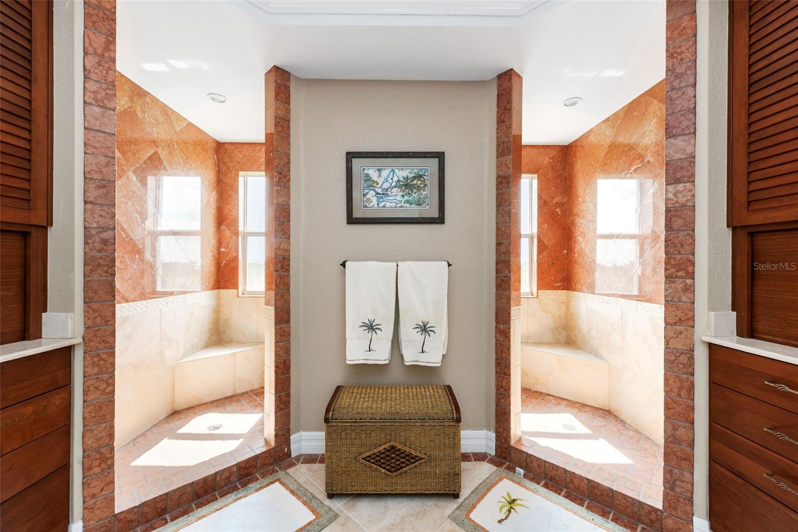 HARBOURVIEW CONDO - Residential