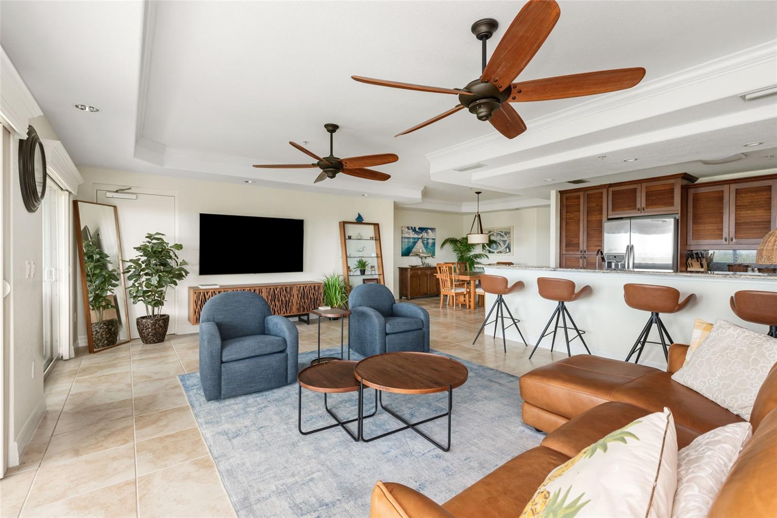 HARBOURVIEW CONDO - Residential