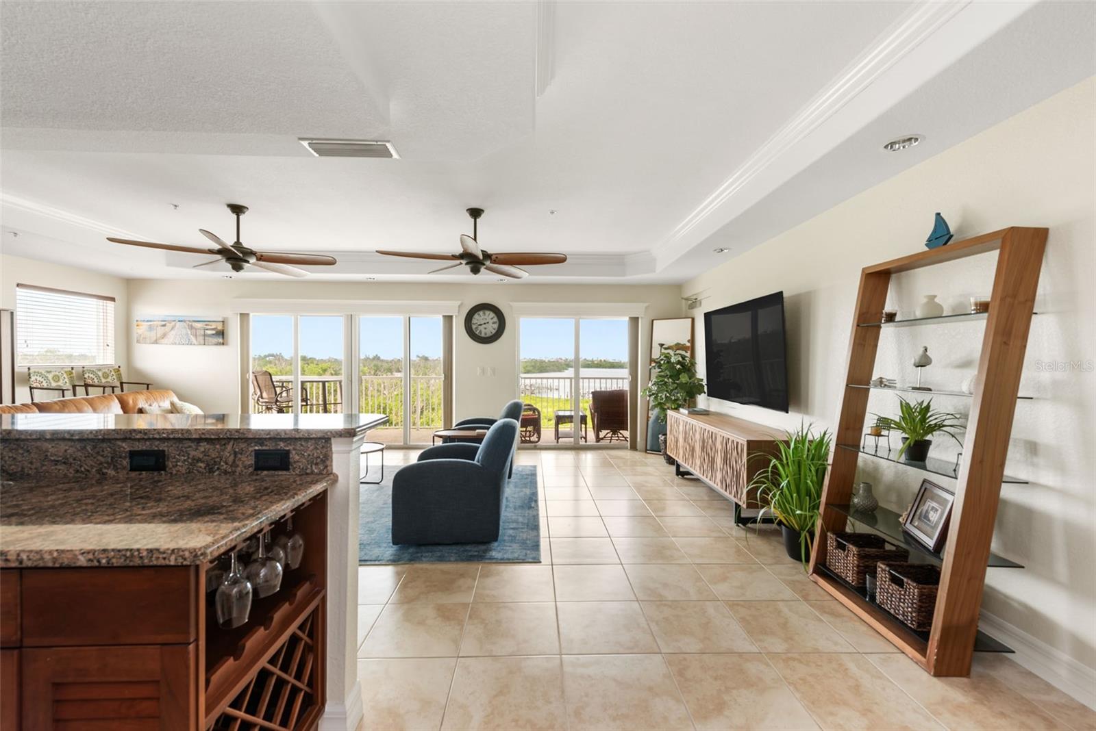 HARBOURVIEW CONDO - Residential