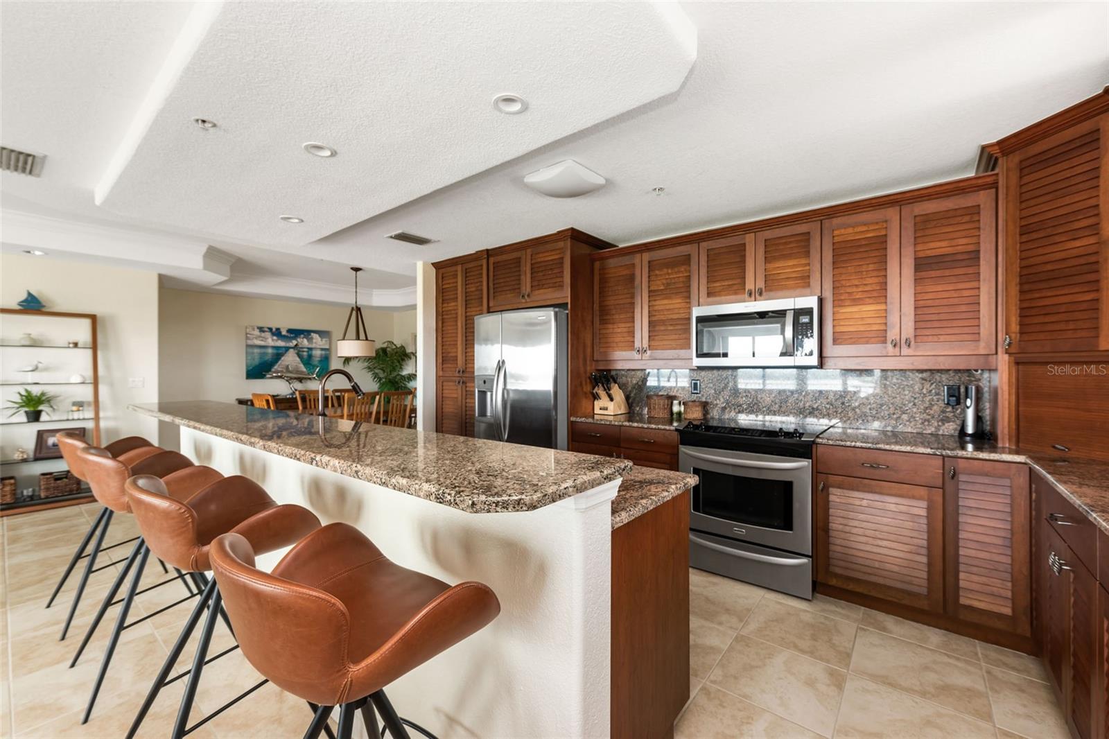 HARBOURVIEW CONDO - Residential