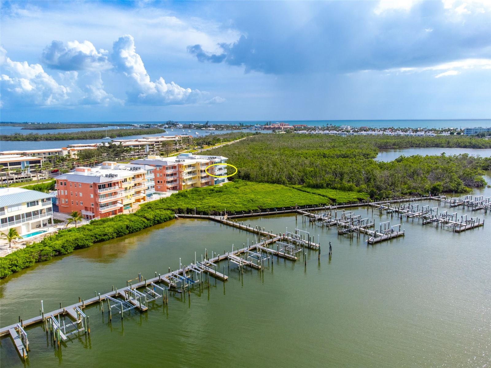 HARBOURVIEW CONDO - Residential