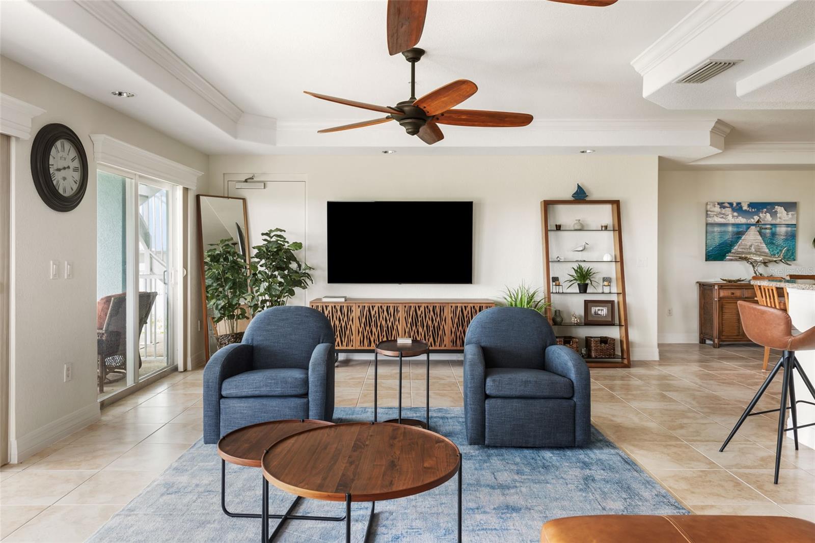 HARBOURVIEW CONDO - Residential