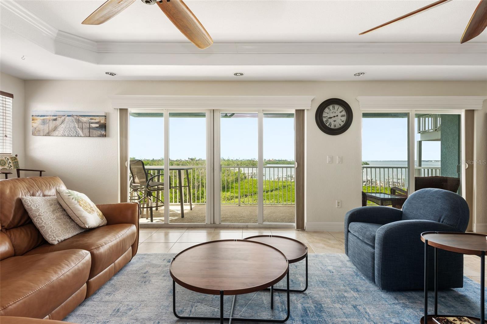 HARBOURVIEW CONDO - Residential
