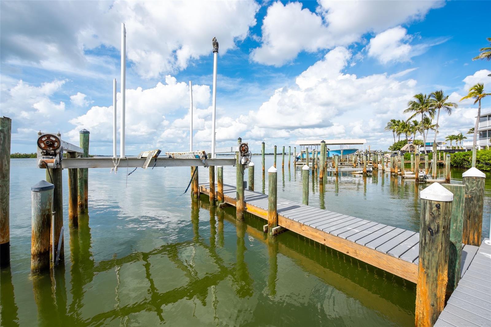 HARBOURVIEW CONDO - Residential