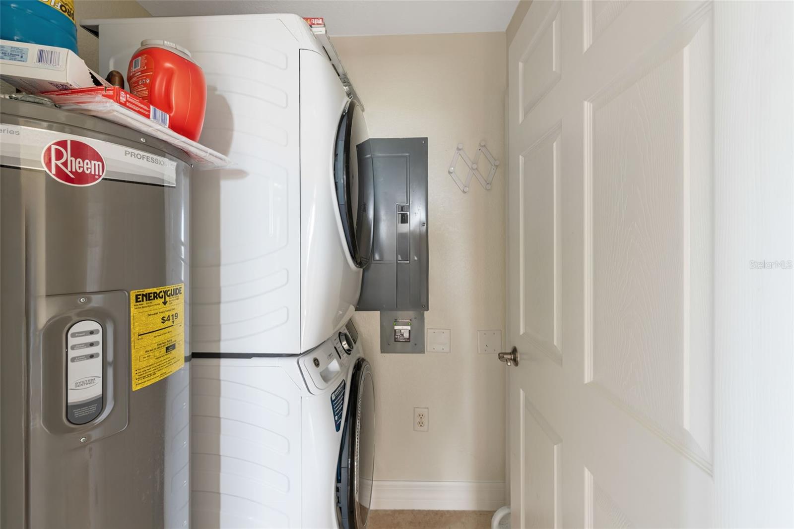 HARBOURVIEW CONDO - Residential