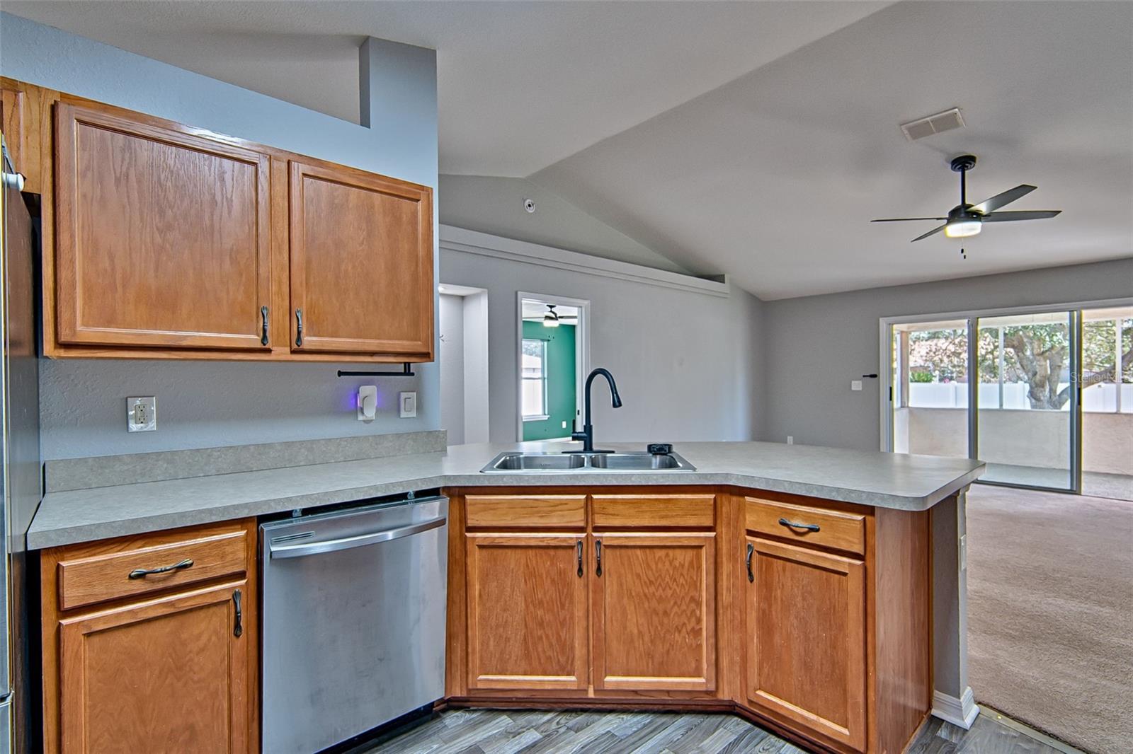 SILVER SPGS SHORES UN 20 - Residential