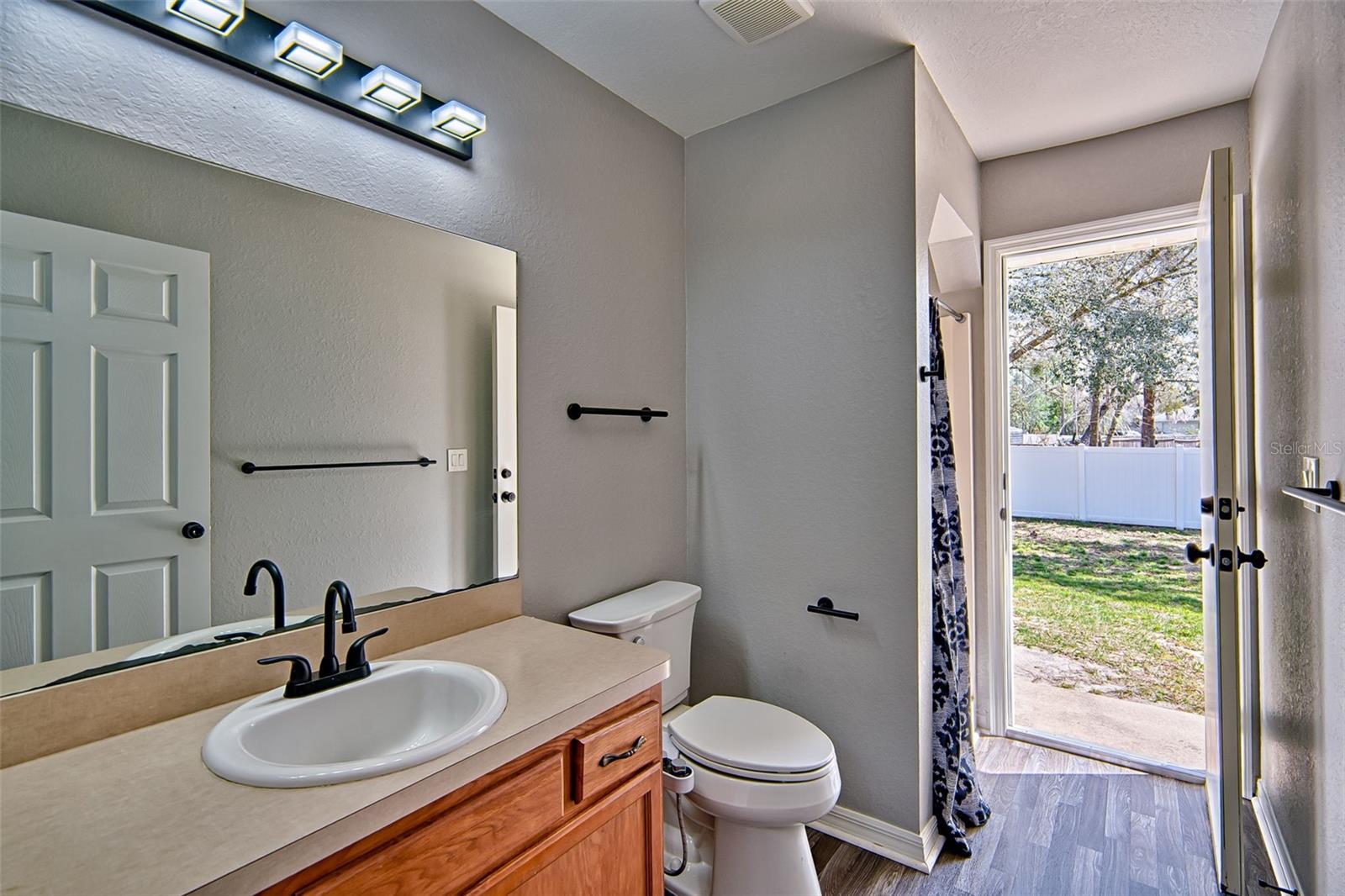 SILVER SPGS SHORES UN 20 - Residential