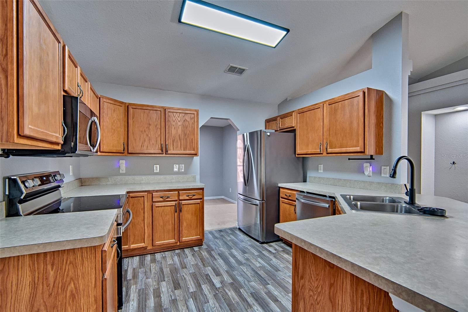 SILVER SPGS SHORES UN 20 - Residential