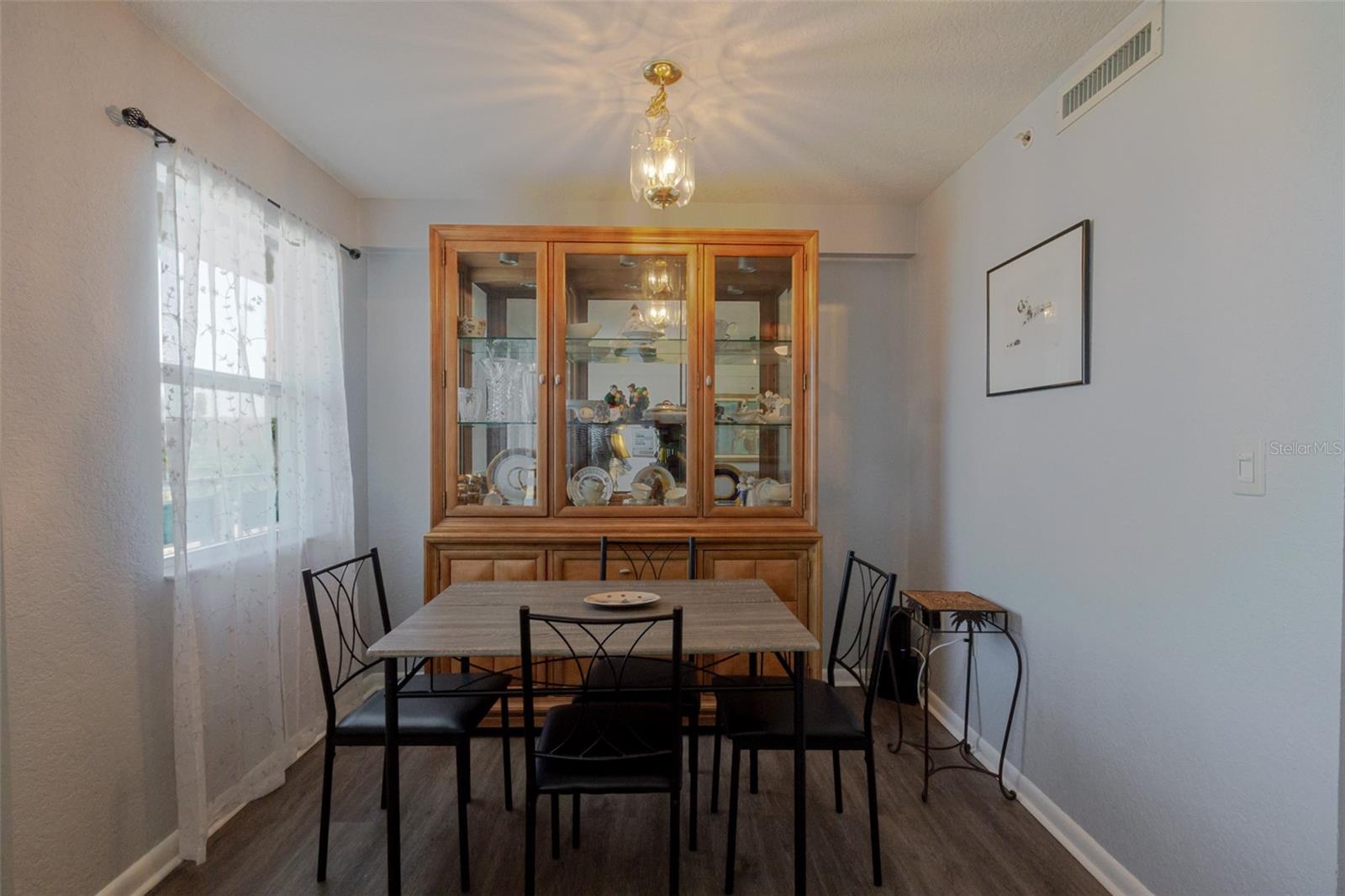 TOWN APTS CONDO - Residential