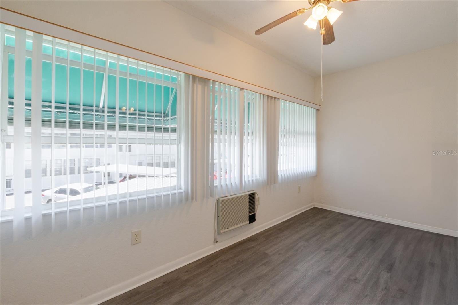 TOWN APTS CONDO - Residential